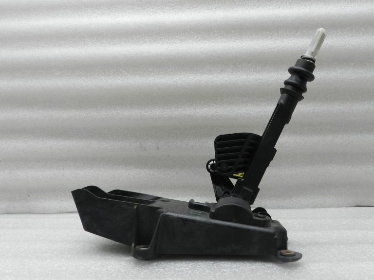 Nissan Qashqai Ātrumu Pārslēgšanas mehanisms 3410200Q0E