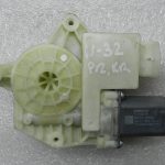 Nissan Qashqai oriģinālais priekšējā kreisā loga pacēlāja motors 80701hv00a