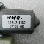 Nissan Qashqai oriģinālais priekšējā kreisā loga pacēlāja motors 80701hv00a