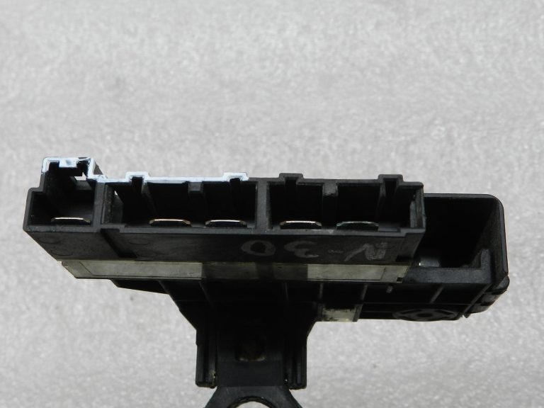 Nissan Qashqai Akumulatora drošinātāju bloks 24380JG70B