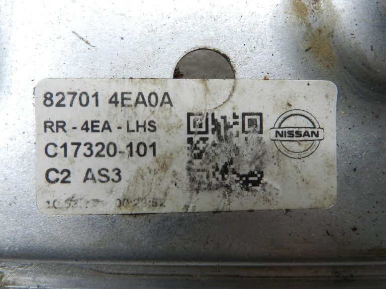 Nissan Qashqai Loga mehanisms ar motoru Aizmugurē kreisajā puse 827014EA0A