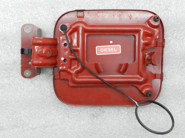 Nissan Qashqai oriģinālais degvielas tvertnes vāciņš Z10 – RED(SOLID) G8830JD0M0