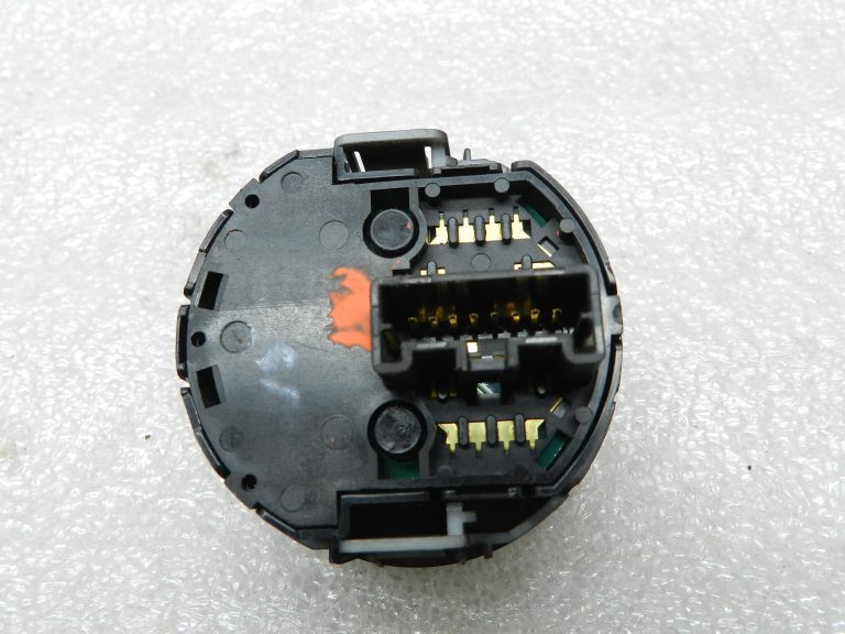 Nissan X-Trail oriģinālais slēdzis diferenciāļa bloķēšanas mehānisma pārslēgšanai 25535EQ000