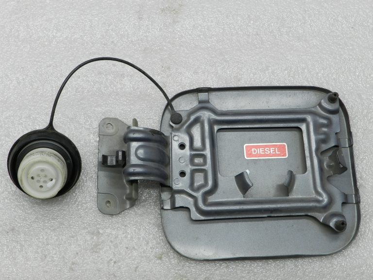 Nissan Qashqai oriģinālais degvielas tvertnes vāciņš B52 – FADED DENIM (METALLIC) G8830JD0M0