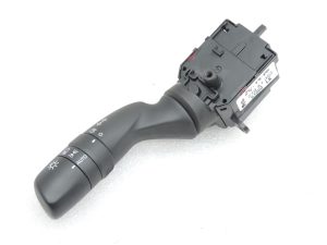 OE Toyota Yaris IV XP210 pagrieziena signālu slēdzis, stūres kolonnas slēdzis 8432902020