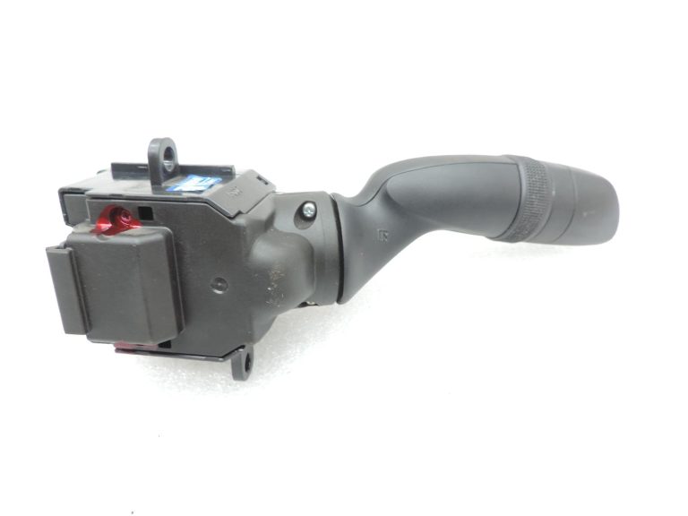OE Toyota Yaris IV XP210 pagrieziena signālu slēdzis, stūres kolonnas slēdzis 8432902020