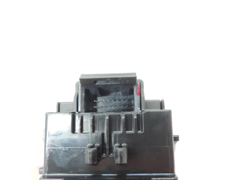 OE Toyota Yaris IV XP210 pagrieziena signālu slēdzis, stūres kolonnas slēdzis 8432902020