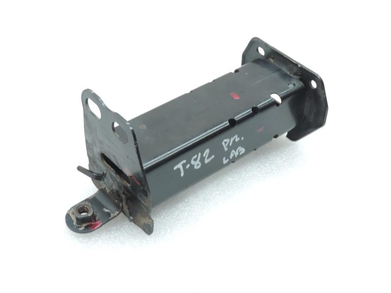 Toyota Yaris IV XP210 HEV labās puses bufera kronšteins 52102-K0010