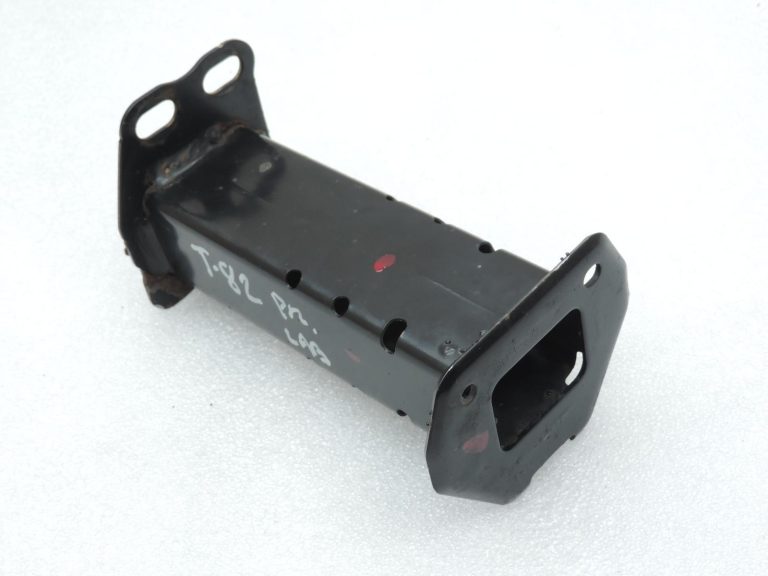 Toyota Yaris IV XP210 HEV labās puses bufera kronšteins 52102-K0010