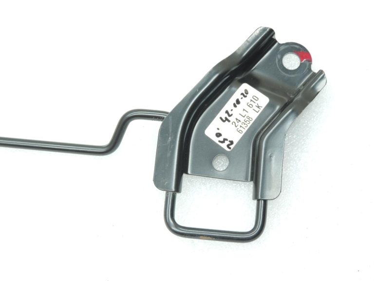 Toyota Yaris IV XP210 Isofix stiprinājums aizmugurē pa labi 73705K0010
