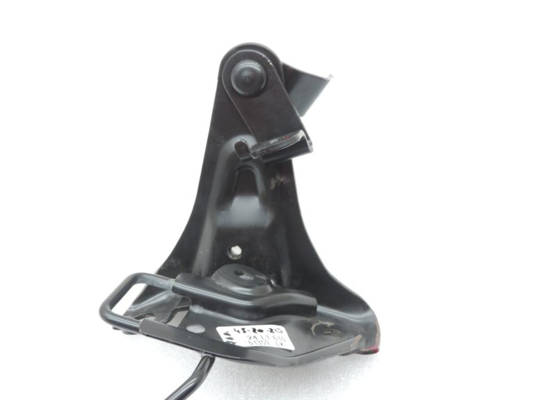 Toyota Yaris IV XP210 Isofix stiprinājums aizmugurē pa kreisi 71305-K0010 71305K0010