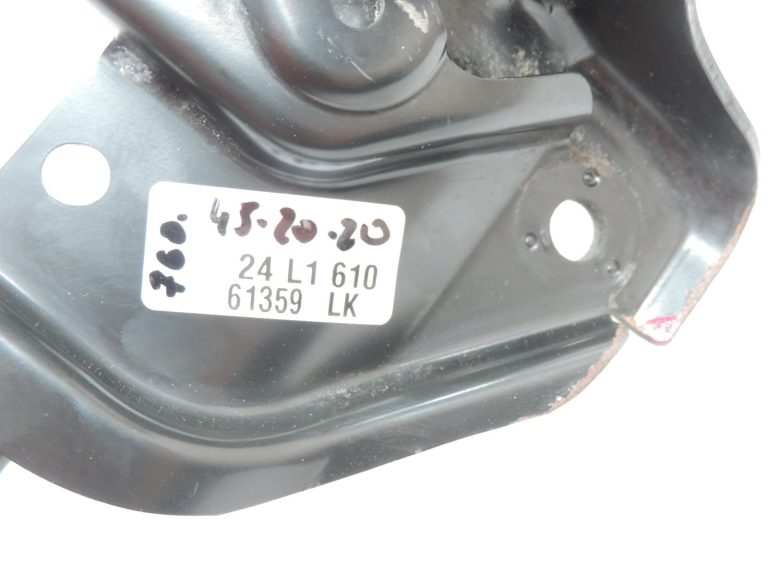 Toyota Yaris IV XP210 Isofix stiprinājums aizmugurē pa kreisi 71305-K0010 71305K0010