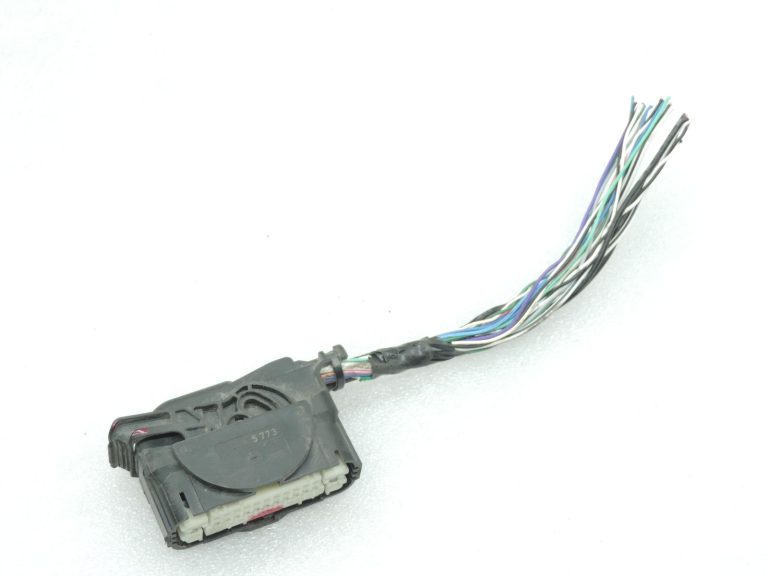 „Toyota Yaris IV XP210“ ABS vadības bloka savienotājs un vadu kopne 1928405377