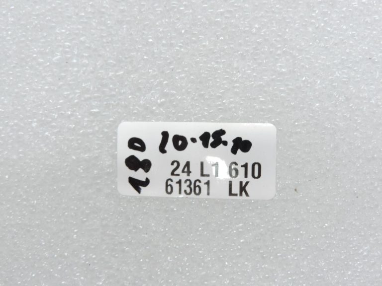 Toyota Yaris IV P210 1.5 M15AFKS dzinēja vadības bloka savienotājs, savienojuma kabeļu kopne 62P