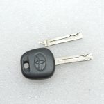 OE Toyota Yaris IV XP210 aizdedzes slēdzenes cilindrs, durvju slēdzenes cilindrs ar atslēgu