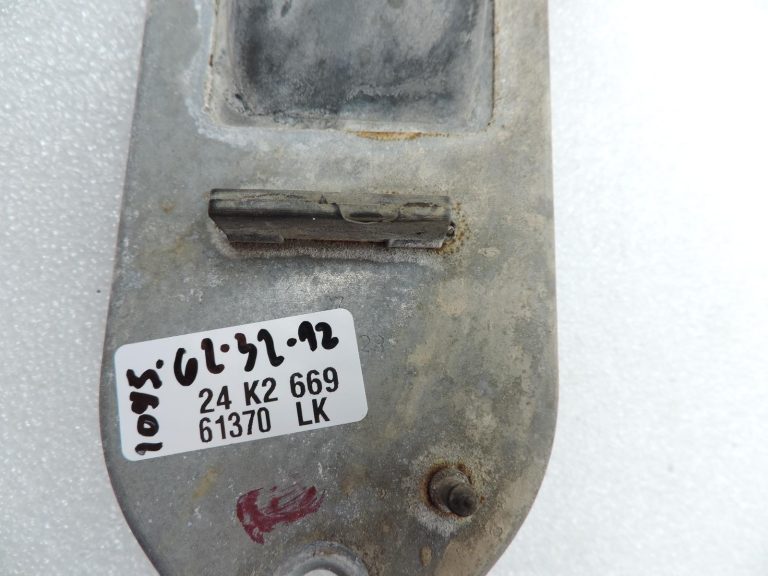 OE Toyota Yaris IV XP210 1.5 M15AFKS pārnesumu trose, vadības mehānisms, troses mehānisms 33820K0020OE