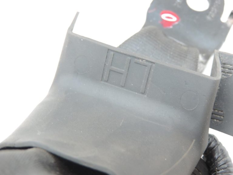 OE Toyota Yaris IV XP210 drošības jostas sprādze aizmugurē pa kreisi 73480K0010C0