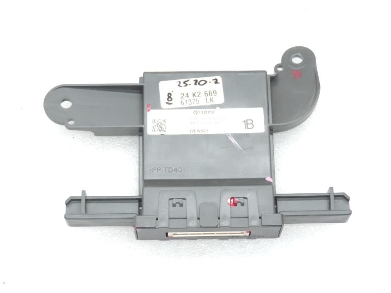 OE Toyota Yaris IV XP210 gaisa kondicionēšanas vadības bloks 88650K0050