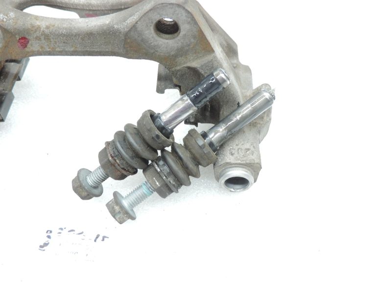 OE Toyota Corolla E21 aizmugurējā kreisā bremžu kluča kronšteins 4782109100