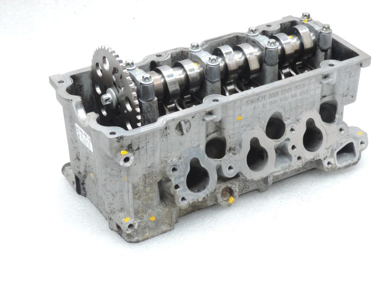 Smart ForTwo W450 0,7 Turbo M160.920 cilindru galva ar vārpstām 0008943V005