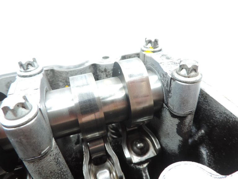 Smart ForTwo W450 0,7 Turbo M160.920 cilindru galva ar vārpstām 0008943V005