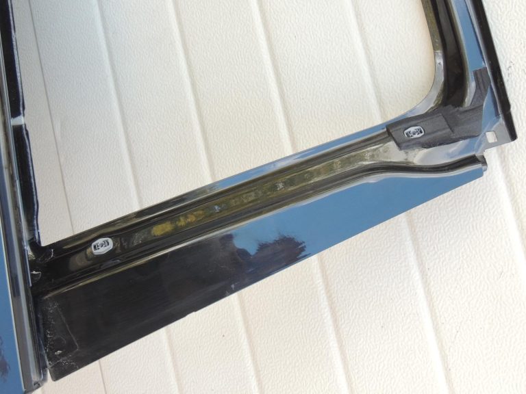 BMW G30 G31 aizmugurējā labā durvī, safīra melnā krāsā, 475 alumīnijs, 41007408964, OE