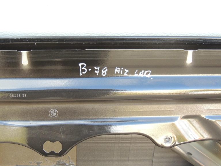 BMW G30 G31 aizmugurējā labā durvī, safīra melnā krāsā, 475 alumīnijs, 41007408964, OE