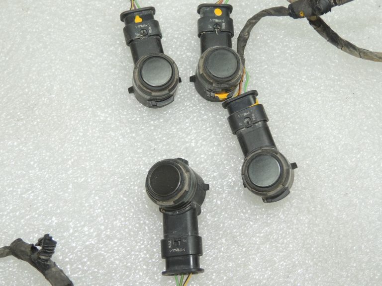 BMW 5. sērijas G30 aizmugurējā bampera vadu kopne PDC sensoriem 61129364201 66209274427