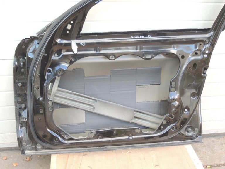 BMW G30 G31 priekšējā labā pasažiera durvis, safīra melnā krāsā, 475, 41007408962, OE