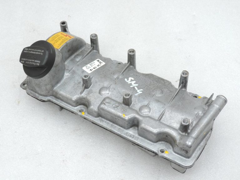 Smart ForTwo W450 0,7 Turbo M160.920 vārstu vāks, cilindru galvas vāks A1600160705