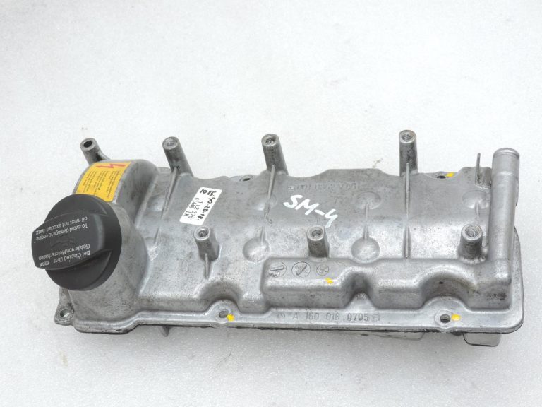 Smart ForTwo W450 0,7 Turbo M160.920 vārstu vāks, cilindru galvas vāks A1600160705