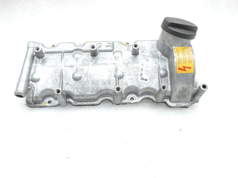 Smart ForTwo W450 0,7 Turbo M160.920 vārstu vāks, cilindru galvas vāks A1600160705