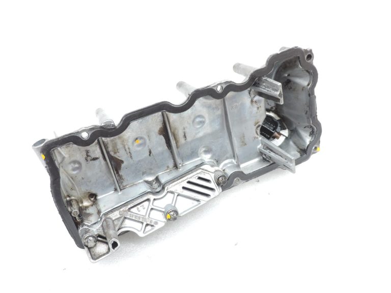 Smart ForTwo W450 0,7 Turbo M160.920 vārstu vāks, cilindru galvas vāks A1600160705