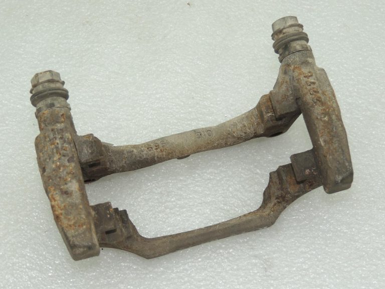 BMW G30 G31 bremžu kluča turētājs (labais) 34106882256 6882256 OE