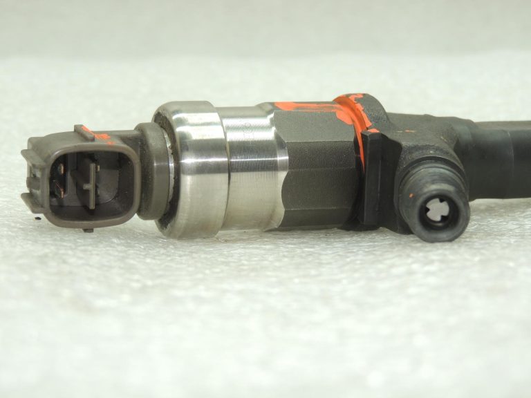 Opel Signum, Vectra C, Saab 9-5, Renault Espace 3.0 V6 degvielas iesmidzinātājs 98432375 OE