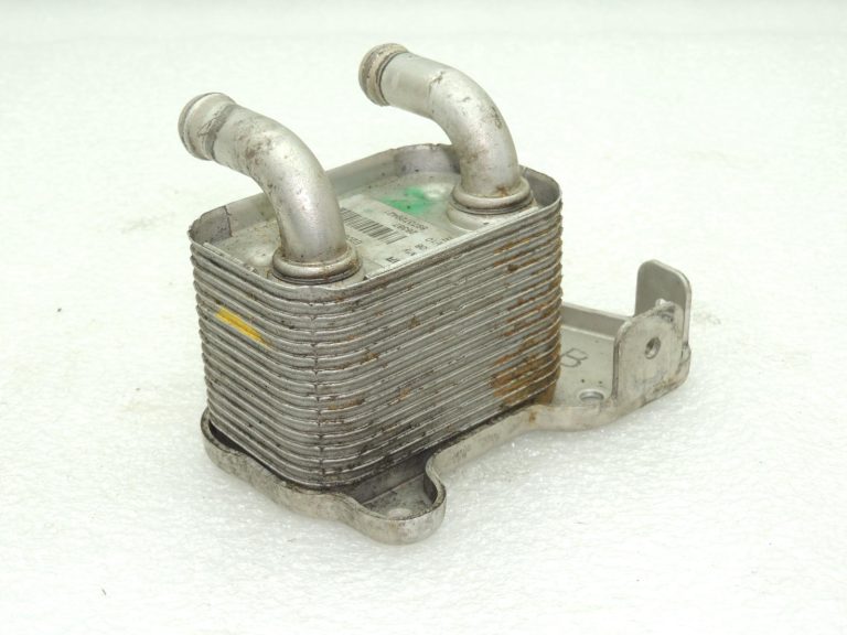 Opel Astra H, Zafira B, Meriva 1.7 CDTI eļļas dzesētājs 97373773 8973729421 5650833 OE