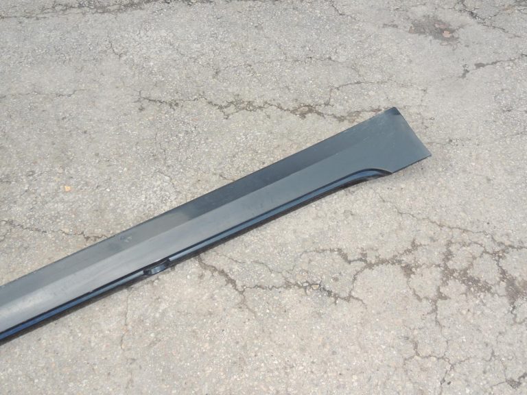 BMW G30 G31 labās puses sliekšņa apdare, safīra melnā krāsā, 475 51777475604, oriģinālā detaļa (OE)