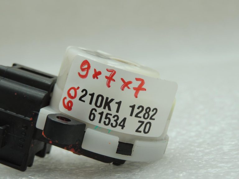 Suzuki SX4 Grand Vitara aizdedzes slēdzis, aizdedzes atslēga, kontaktu slēdzis 3711162JA0 OE