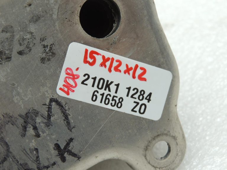Opel Astra H, Zafira B, Meriva 1.7 CDTI eļļas dzesētājs 97373773 8973729421 5650833 OE