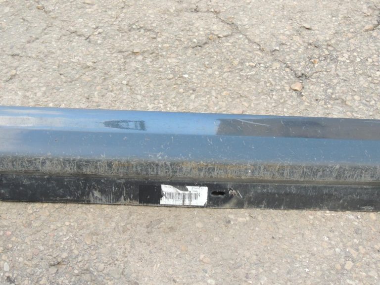BMW G30 G31 labās puses sliekšņa apdare, safīra melnā krāsā, 475 51777475604, oriģinālā detaļa (OE)