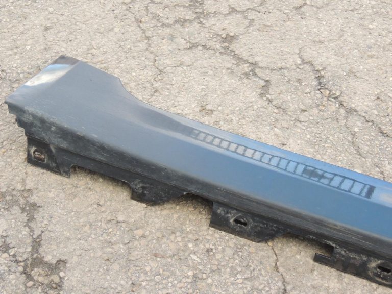 BMW G30 G31 labās puses sliekšņa apdare, safīra melnā krāsā, 475 51777475604, oriģinālā detaļa (OE)