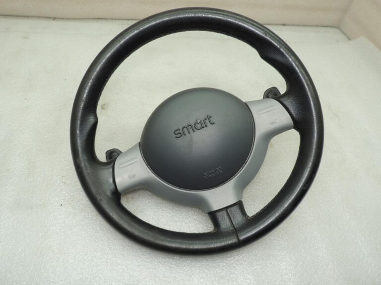 Smart Fortwo 450 Roadster 452 sporta stūre ar ādas apdari un pārnesumu pārslēgšanas svirām Q0008772V004C72W00
