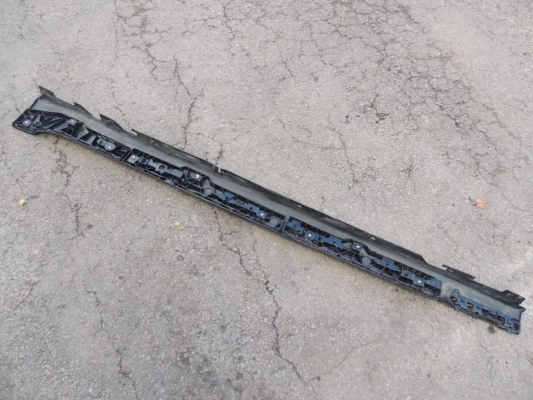 BMW G30 G31 labās puses sliekšņa apdare, safīra melnā krāsā, 475 51777475604, oriģinālā detaļa (OE)