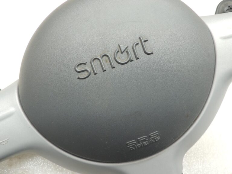 Smart Fortwo 450 Roadster 452 sporta stūre ar ādas apdari un pārnesumu pārslēgšanas svirām Q0008772V004C72W00