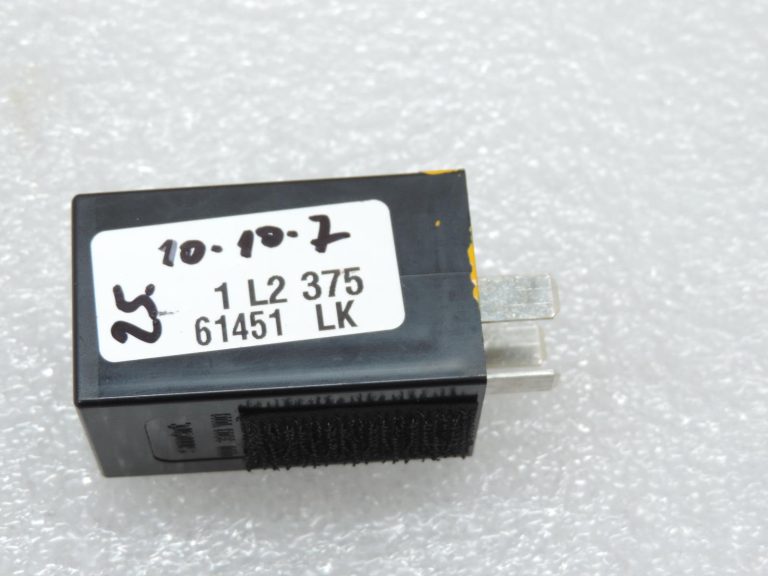 „Smart ForTwo W450“ releja vadības bloks ar radio uztvērēju 0003503V003