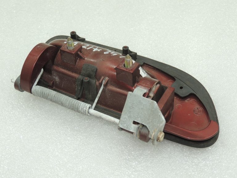 Volvo V70 II Ārējais aizmugurējo kreiso durvju rokturis RED PEARL 9187667