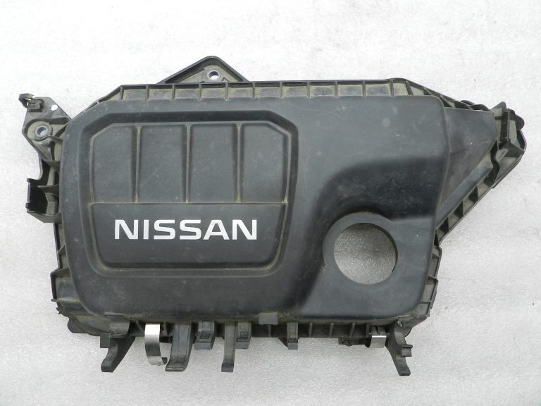 Nissan Qashqai oriģinālais motora vāks