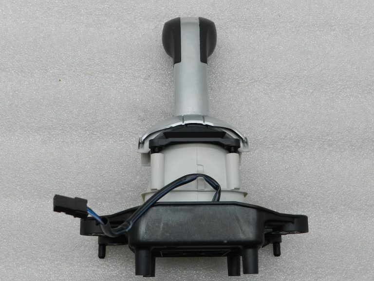 Opel Zafira B oriģināls pārnesumu pārslēgšanas sviras bloks 13136753