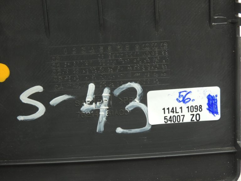 OEM Suzuki Jimny III bagāžnieka vāks 7621481A01P4Z