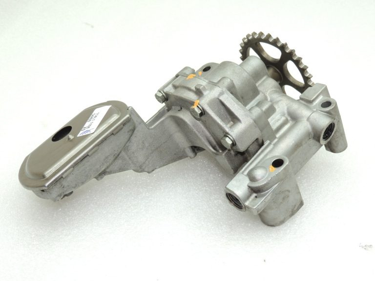 OEM Ford Kuga I 2.0TDCi eļļas sūknis 1313818